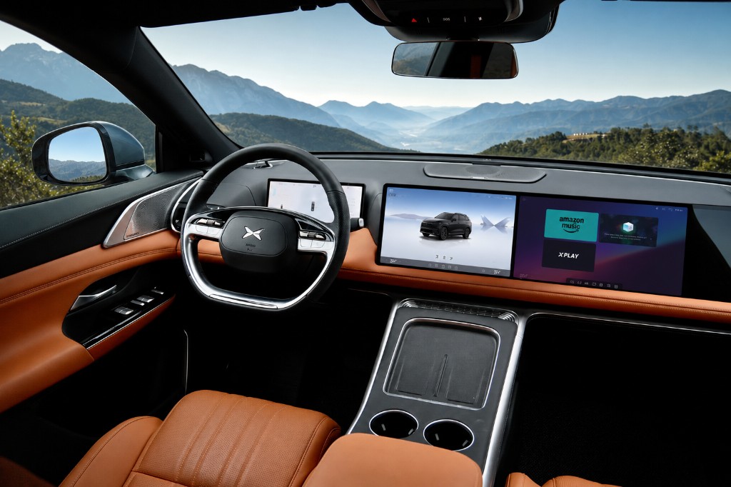 15. Steering Wheel (MY24)