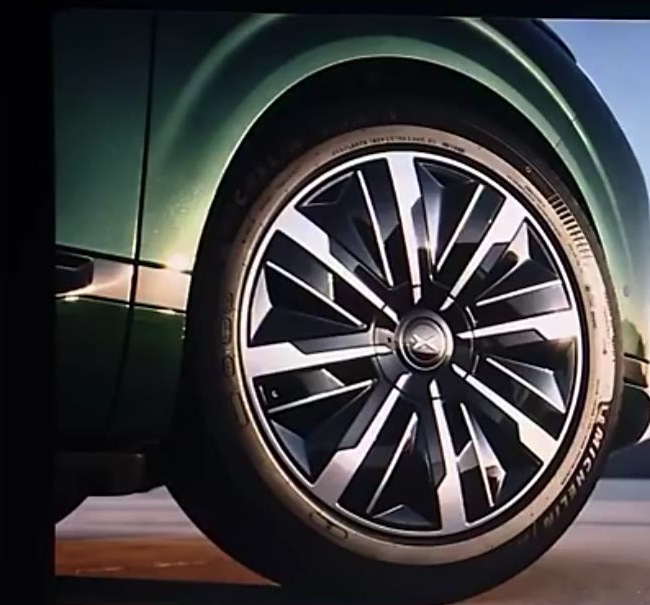 XPENG G9L 20-inch low-drag aero wheel with Michelin Primacy 5e (China launch slide)