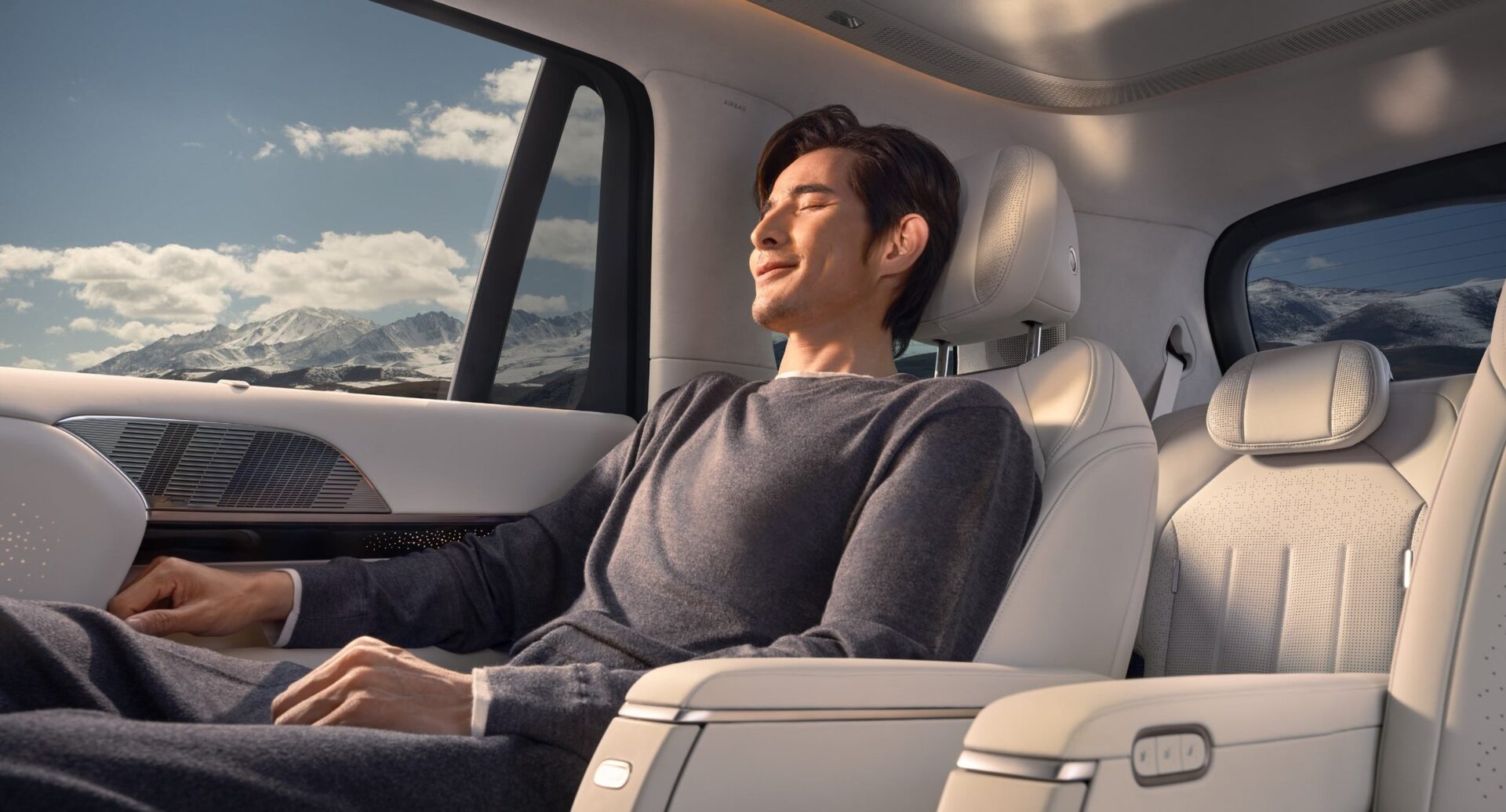 XPENG GX EREV - ultra-quiet range extender and RNC