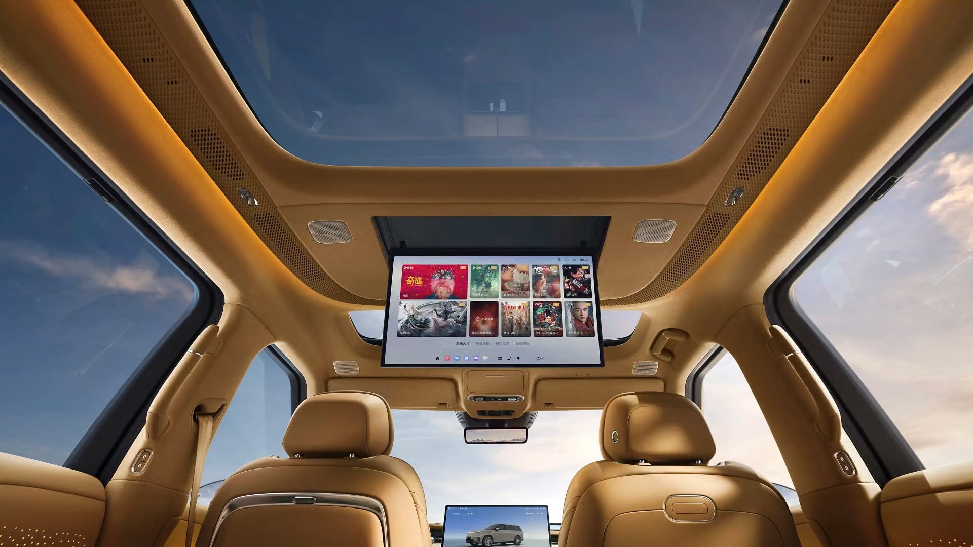XPENG GX 21.4″ flip-down rear screen in the ceiling, panoramic roof