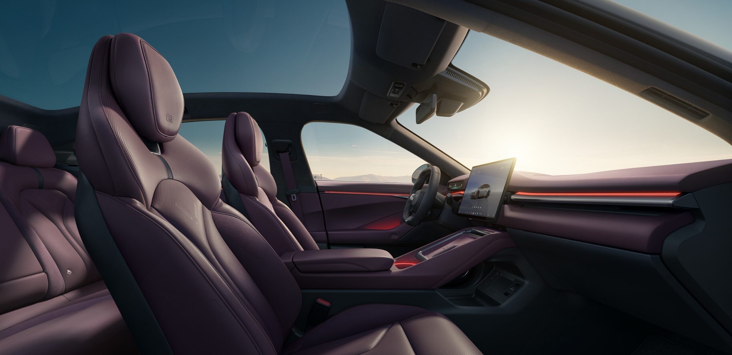 XPENG New P7 cabin in Planet Purple (星球紫)